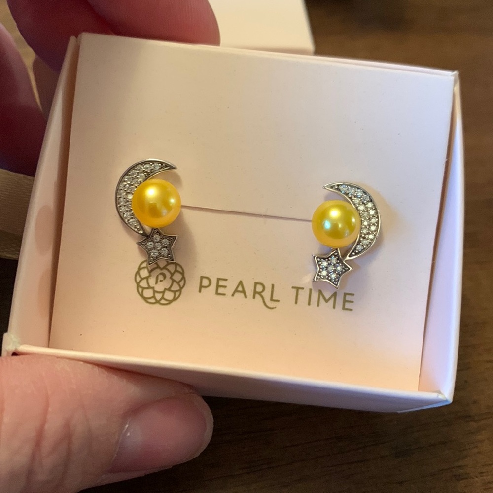 It’s pearl time earrings